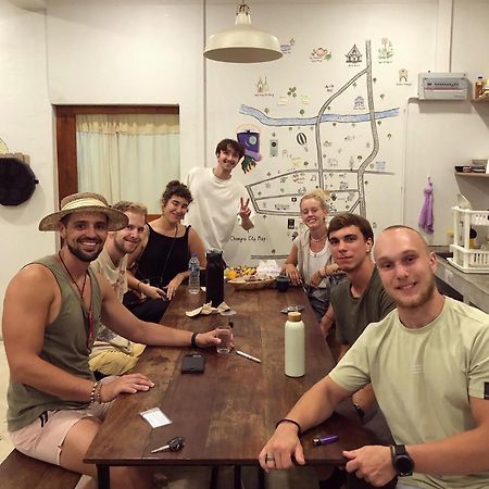 Together Backpackers Hostel Chiang Rai Exterior foto
