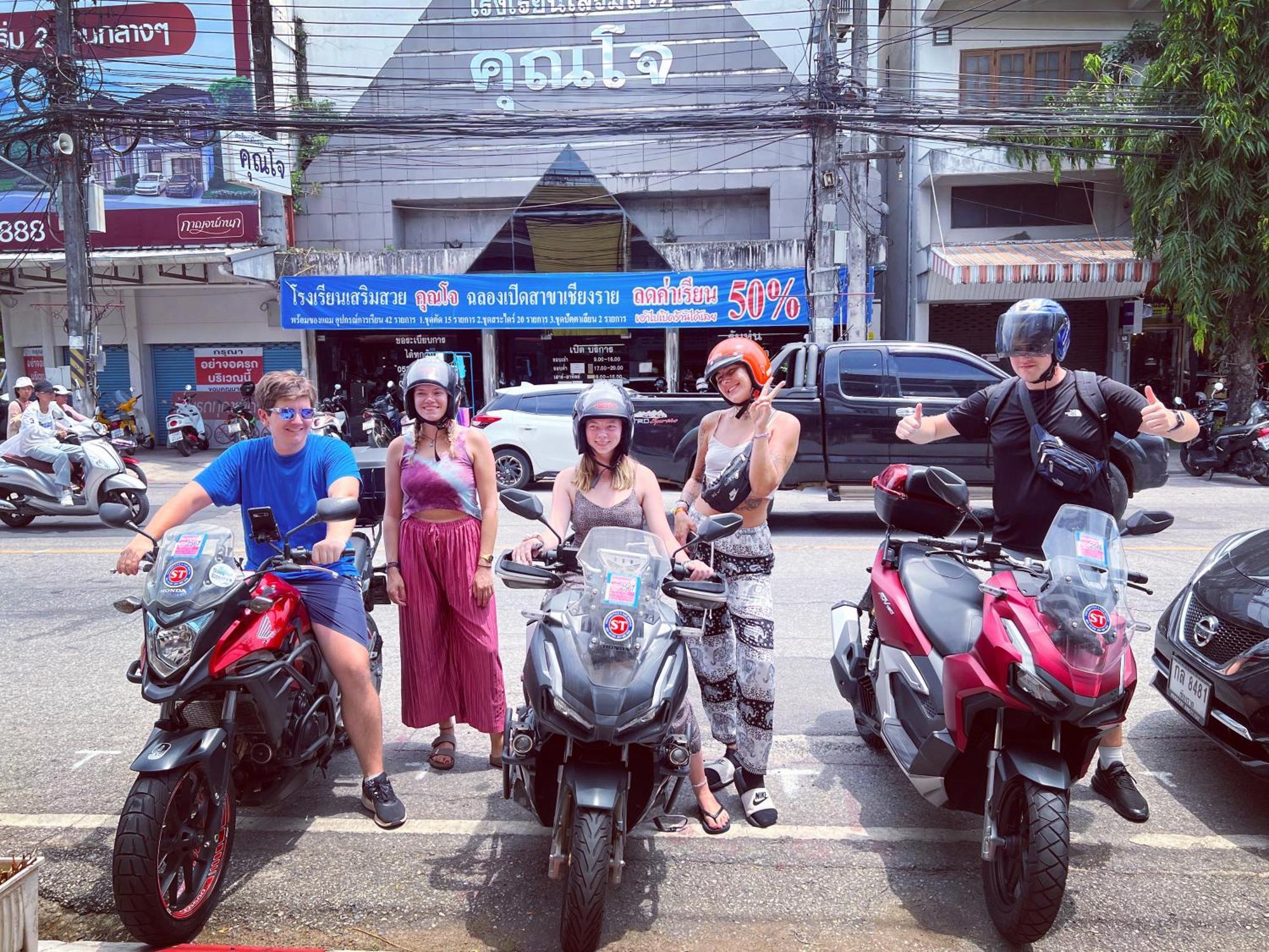 Together Backpackers Hostel Chiang Rai Exterior foto